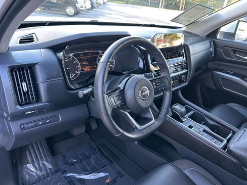 Used 2024 Nissan Pathfinder SL image 26