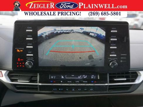 Used 2021 Toyota Sienna LE image 19