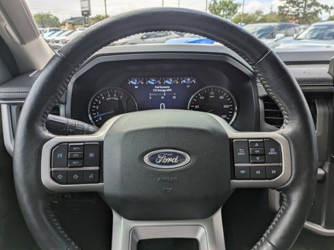 Used 2022 Ford Expedition Max XLT image 20