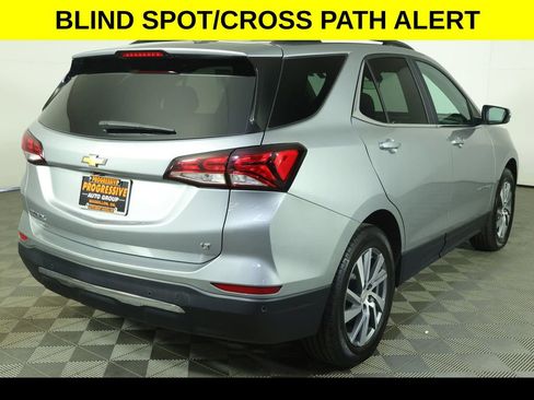 Used 2024 Chevrolet Equinox LT FWD image 9