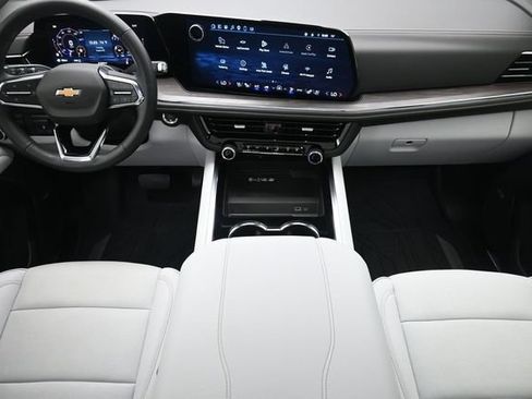 Used 2025 Chevrolet Tahoe Premier w/ Sun And Tow Package AWD/4WD image 22