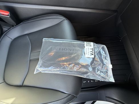 New 2025 Honda Pilot EX-L image 33