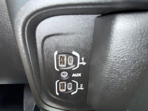 Used 2022 RAM 3500 Big Horn image 26