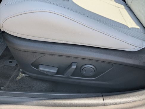 New 2026 Hyundai Elantra Limited FWD image 21