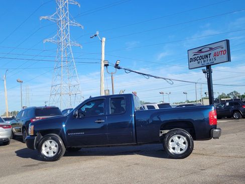 Used 2008 Chevrolet Silverado 1500 LT w/ Power Pack Plus AWD/4WD image 3