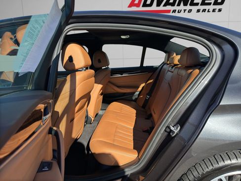 Used 2018 BMW 530e xDrive w/ M Sport Package 2 image 13