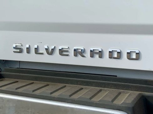 Used 2018 Chevrolet Silverado 2500 W/T image 21