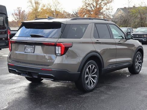 New 2026 Ford Explorer ST-Line image 3
