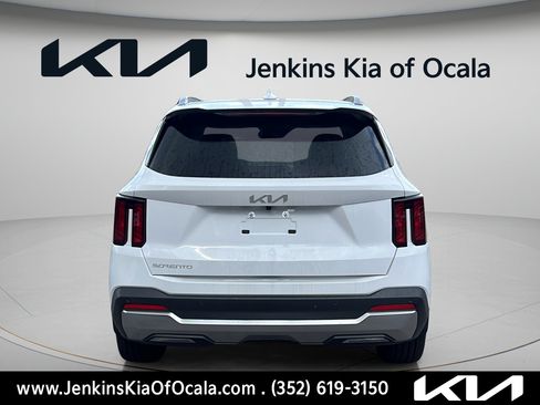 New 2026 Kia Sorento EX w/ EX Premium Package FWD image 4