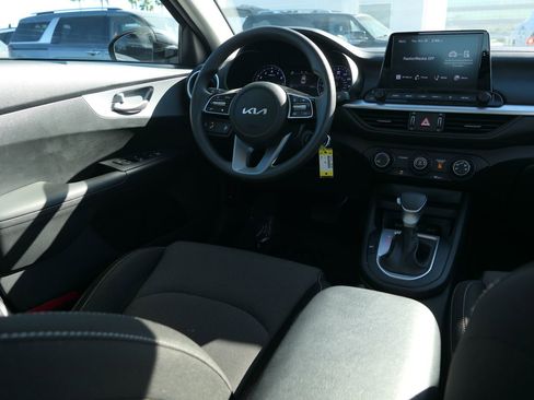 Used 2023 Kia Forte LXS w/ LXS Technology Package image 30