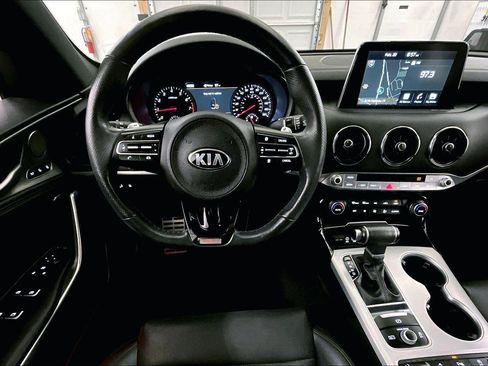 Used 2019 Kia Stinger GT1 image 5