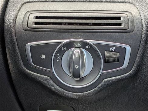 Used 2020 Mercedes-Benz GLC 300 image 14
