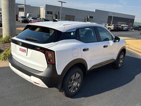 New 2026 Nissan Kicks S image 5