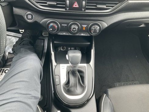 Used 2021 Kia Forte GT-Line image 20