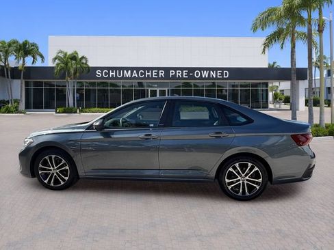 Used 2023 Volkswagen Jetta Sport FWD image 4