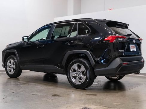 Certified 2025 Toyota RAV4 XLE AWD/4WD image 7