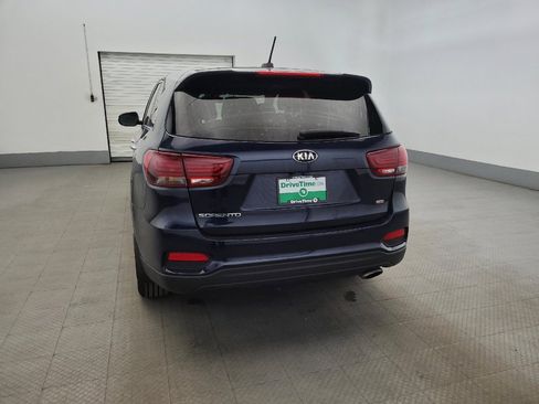 Used 2020 Kia Sorento LX FWD image 6