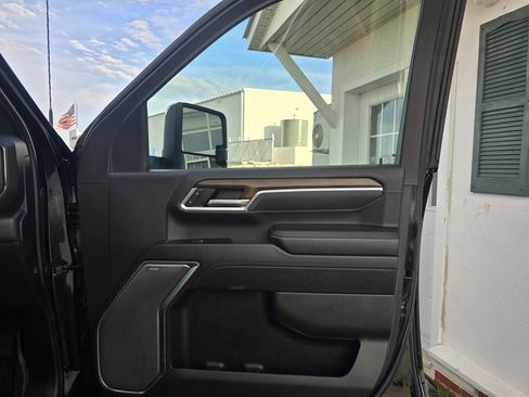 Used 2025 Chevrolet Silverado 2500 High Country w/ High Country Premium Package image 24