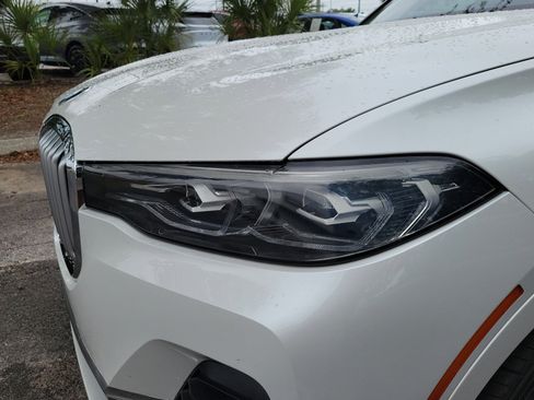 Used 2019 BMW X7 xDrive50i w/ Dynamic Handling Package AWD/4WD image 4