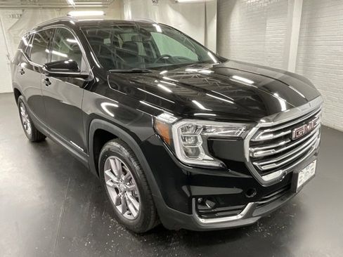 Used 2024 GMC Terrain SLT image 7