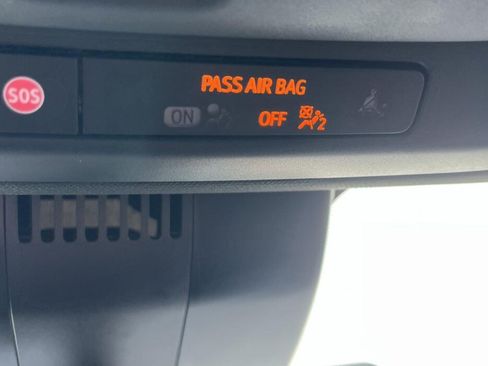 Used 2025 GMC Yukon XL Denali Ultimate w/ LPO, Floor Liner Package AWD/4WD image 6