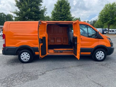 Used 2017 Ford Transit 150 148 Low Roof RWD image 5