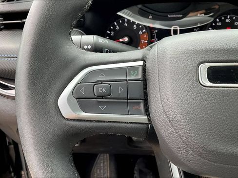 Used 2025 Jeep Compass Latitude w/ Altitude Special Edition AWD/4WD image 10