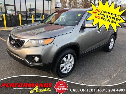 Used 2012 Kia Sorento LX w/ Convenience Pkg image 4