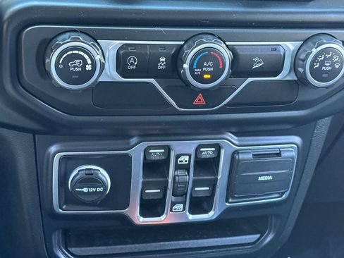 Used 2019 Jeep Wrangler Unlimited Sport S image 20