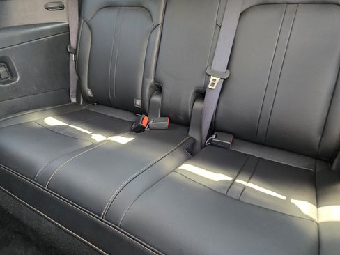 Used 2024 MAZDA CX-90 3.3 Turbo w/ Preferred Plus image 31