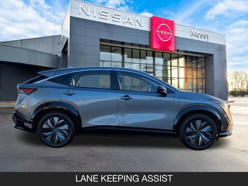 Used 2023 Nissan Ariya Engage image 6