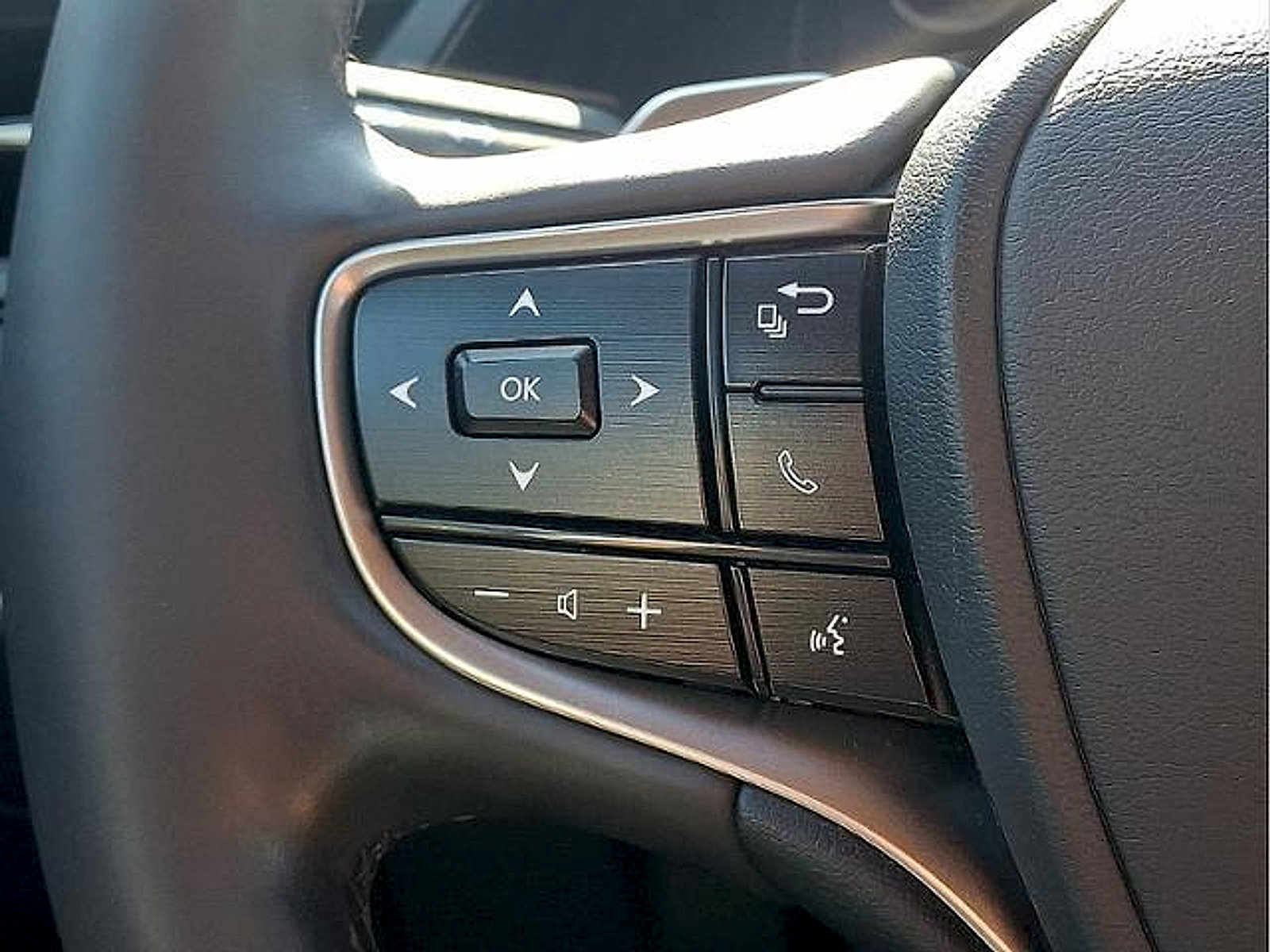 Used 2024 Lexus ES 350 w/ Premium Package FWD image 21