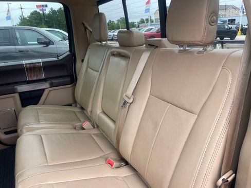 Used 2018 Ford F150 Lariat w/ Equipment Group 502A Luxury AWD/4WD image 11
