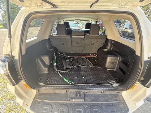 Used 2018 Toyota 4Runner SR5 image 17