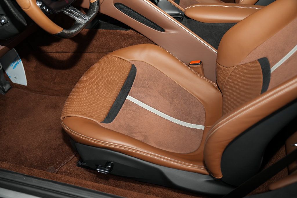 Used 2025 Ferrari Roma Spider RWD image 23