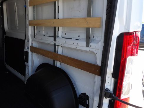 Used 2025 RAM ProMaster 2500 w/ U-Haul Equipment Group FWD image 28
