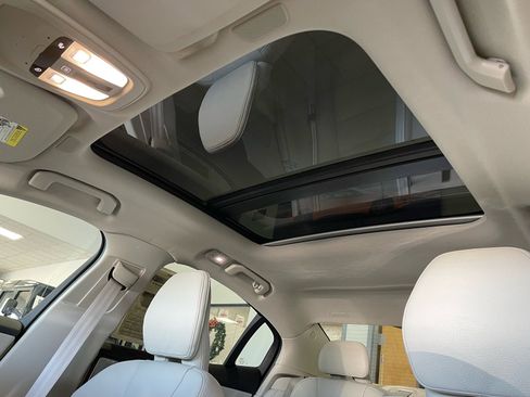 Used 2025 Volvo S60 T8 Ultra w/ Climate Package image 42