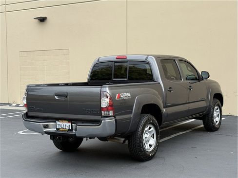Used 2013 Toyota Tacoma PreRunner image 6
