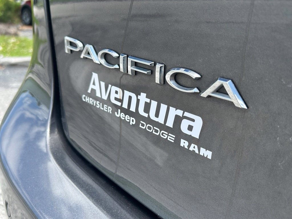 Used 2021 Chrysler Pacifica Limited AWD/4WD image 43