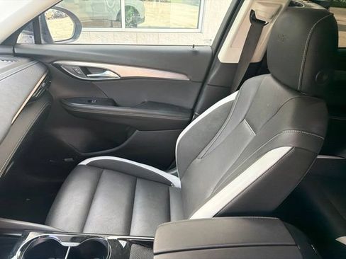 Used 2025 Buick Envision Sport Touring AWD/4WD image 19