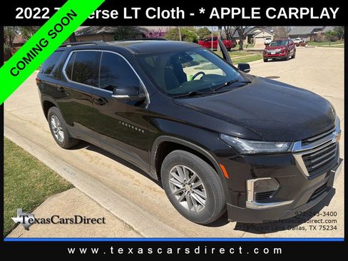Used 2022 Chevrolet Traverse LT image 2