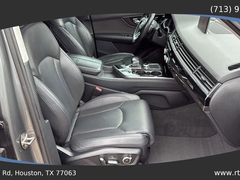 Used 2017 Audi Q7 3.0T Prestige w/ Prestige Package image 46