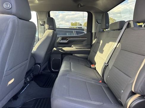 New 2026 GMC Sierra 1500 SLE image 9