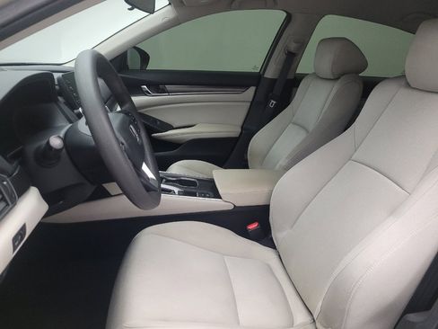 Used 2019 Honda Accord LX image 17