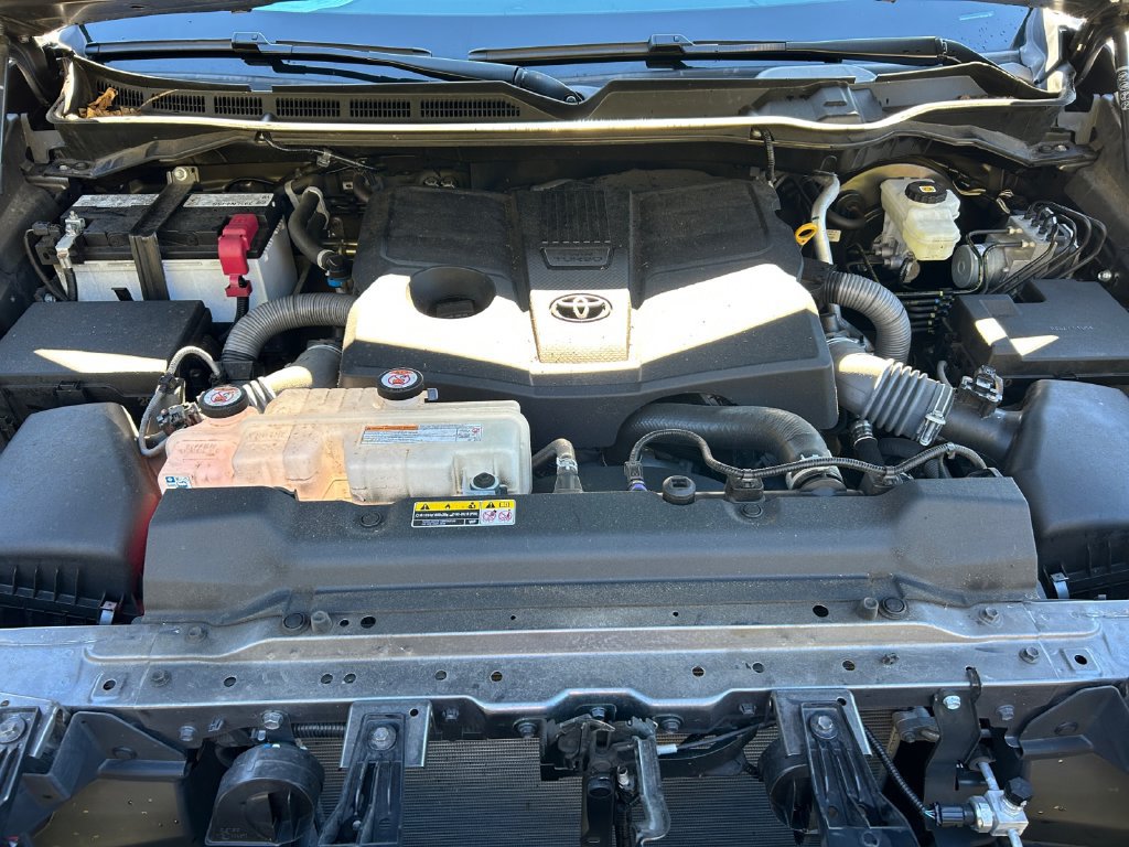 Used 2024 Toyota Tundra Platinum AWD/4WD image 27
