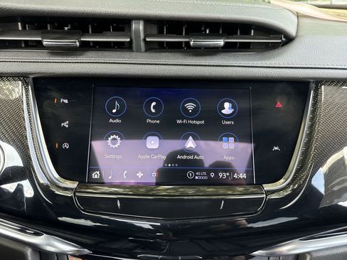 Used 2022 Cadillac XT6 Sport w/ Technology Package AWD/4WD image 14