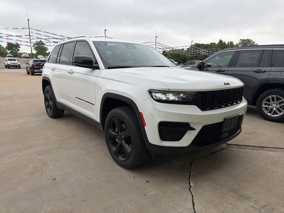 Used 2023 Jeep Grand Cherokee Altitude