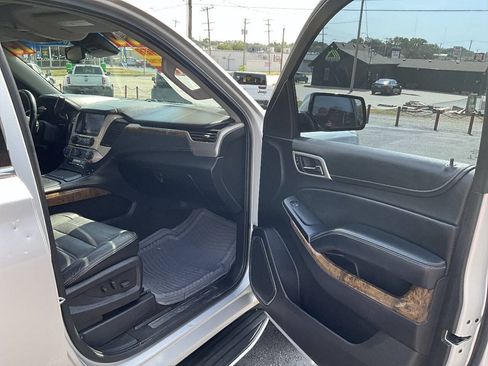 Used 2015 GMC Yukon XL Denali w/ Open Road Package AWD/4WD image 31
