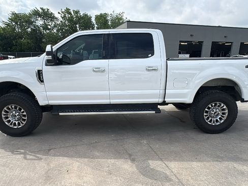 Used 2020 Ford F250 Lariat w/ Chrome Package image 8
