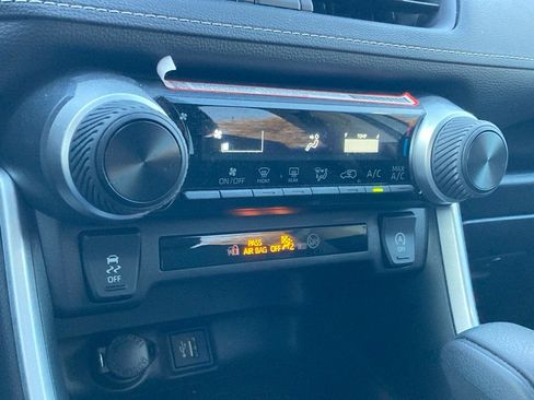 Certified 2025 Toyota RAV4 LE image 22